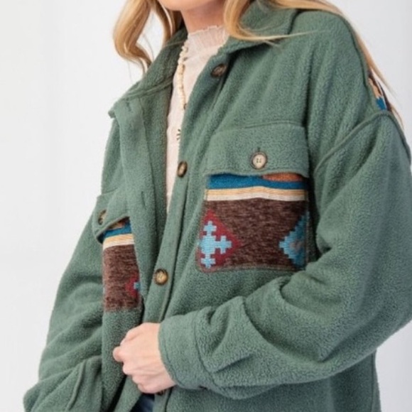 679. Easel Sherpa Green Jacket Easel Sherpa Aztec Tribal Oversized Shacket - Picture 2 of 8